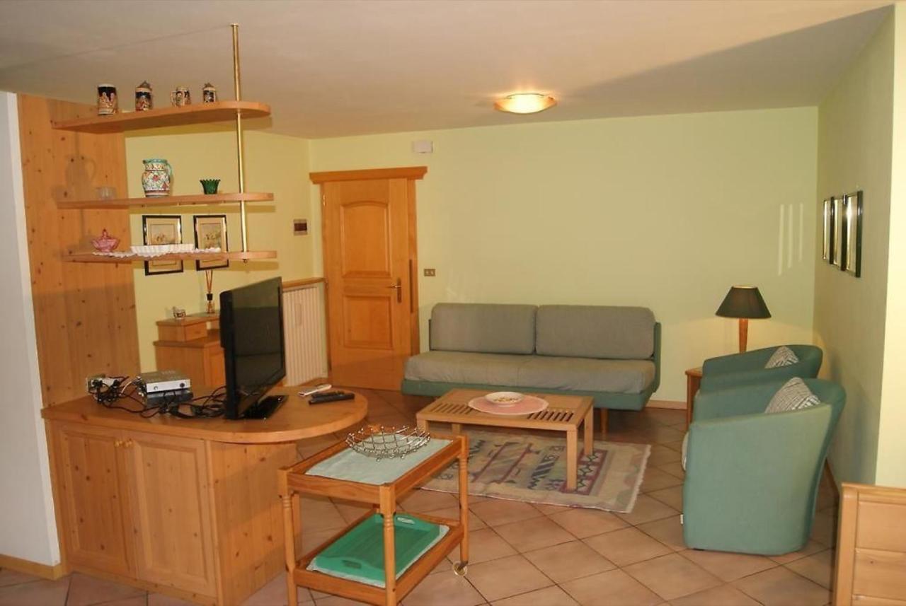 Residence Margherita Moena Buitenkant foto